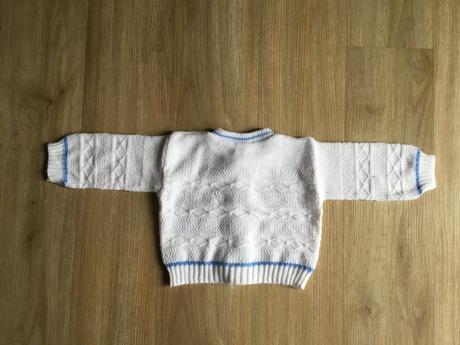 Přízový svetřík se žirafou, 68