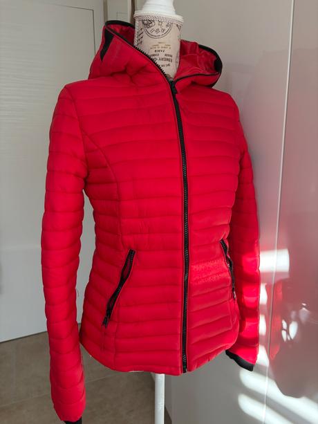 Navahoo s cervena bunda prosivana, s