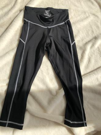 Sportovní legíny 3/4 černé xs reebok, reebok,xs