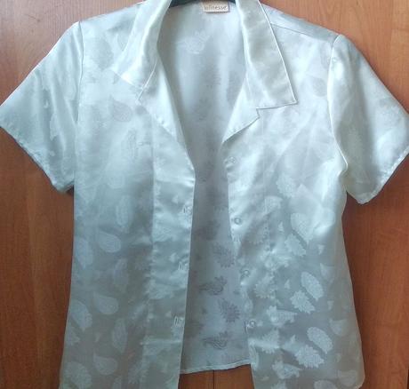 Pět tílek a halenek vel. s, m za cenu jedné, m