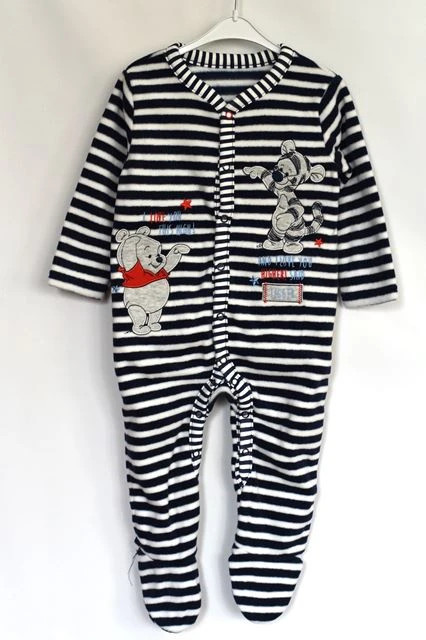 Overál vel. 9 - 12 m, disney,80