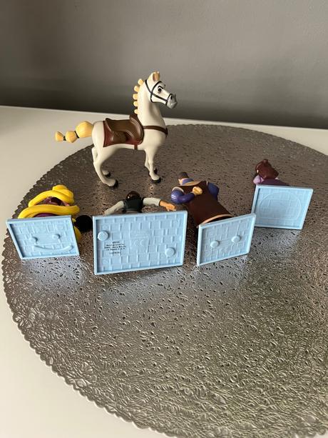 Figurky - na vlásku,