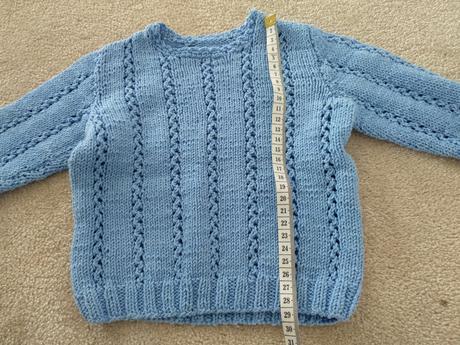 Světle modrý svetřík, 92