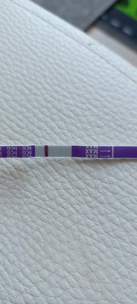 Je to slabý duch nebo ryska po ovulaci?