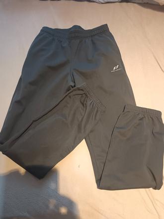 Sportovní tepláky, 164