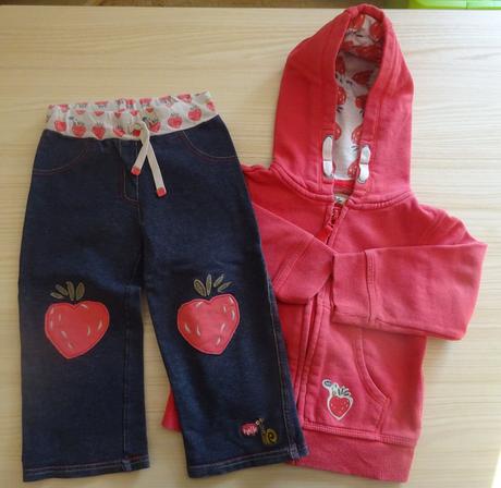 Komplet mikina a tepláky s jahodou, vel. 92, next,92