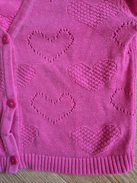 Svetřík se srdíčky, palomino,116