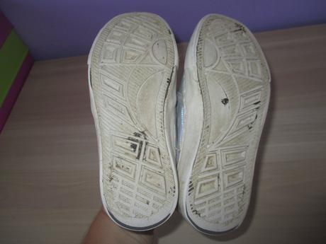 Třpitivé mokasíny, reserved,32