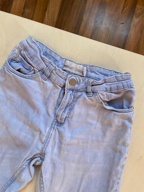 Světle modré džíny, spíše menší postava, vel xs/s,, xs
