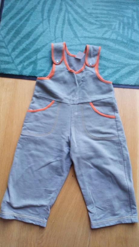 Kalhoty s laclem, 86