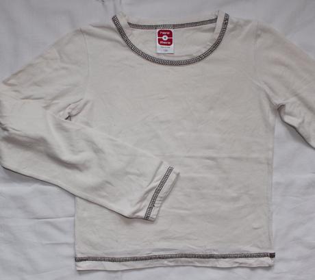 C213. elastické krátké tričko, 128