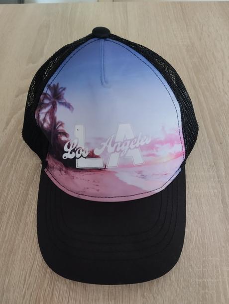 Dívčí kšiltovka, 134