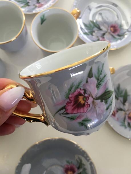 Porcelánový kávový set,