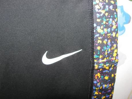 Dámské černé legíny s barevnými vsadkami nike, nike,m