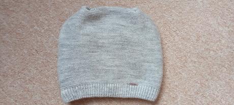 Čepice zn."wrobi" vel."uni"dívky i ženy,