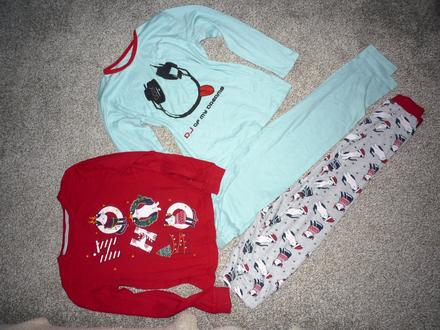 2x bavlněné pyžamo vel 134-140,cena za obě, 134