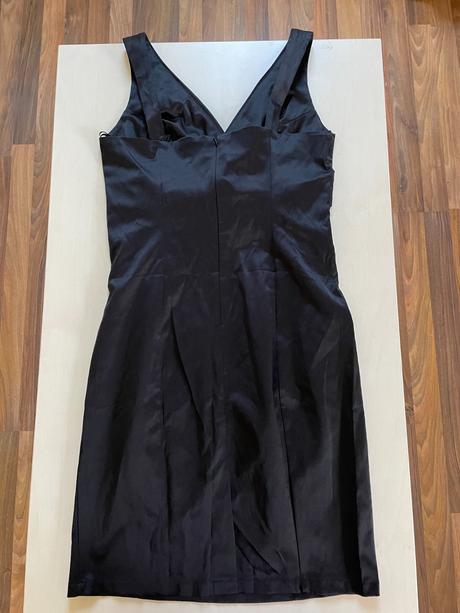Večerní šaty, vel 46/2 možná spíše menší cca l/xl-, xl