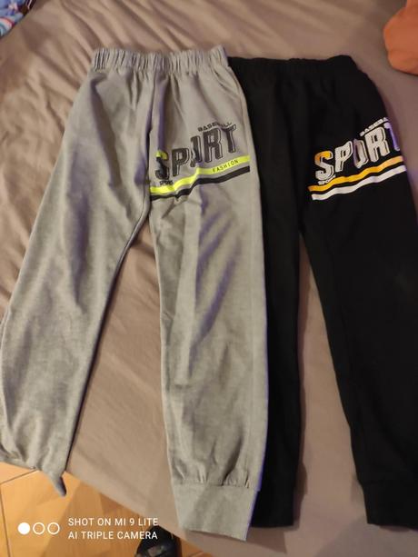 2x tepláky, speedo,146