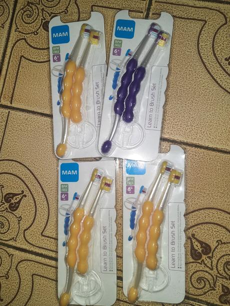 Zubní kartáček, kartáčky pro miminka, 