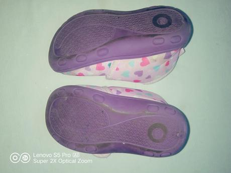 Dívčí papuče, 25