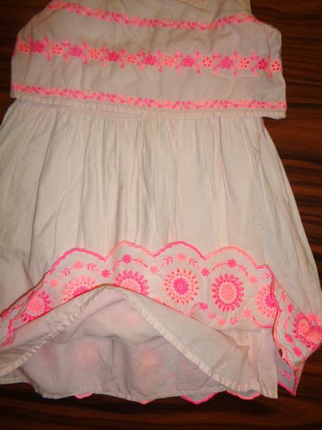 Krásné růžové vyšívané šaty, george,128