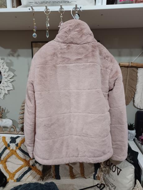 Pudrový kožíšek na zimu, c&a,xs