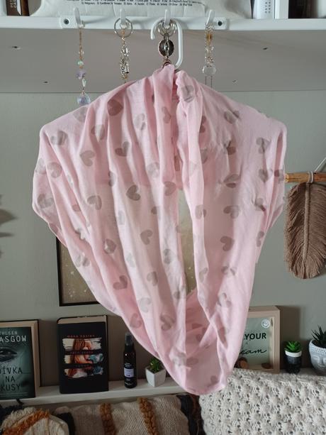 Srdíčkový tunel kruhová šála nákrčník, takko,128