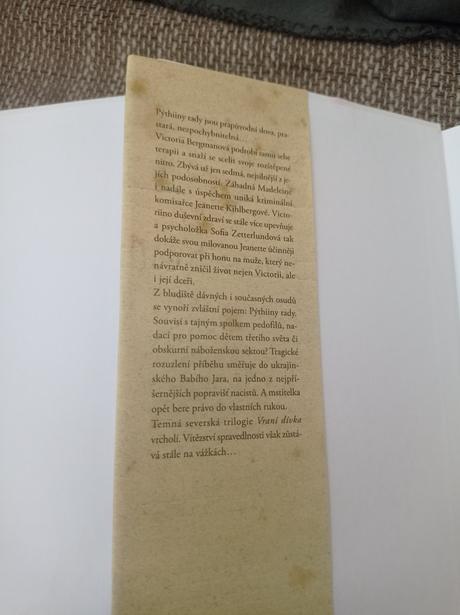 Vraní dívka, hladový oheň,pythiiny rady,