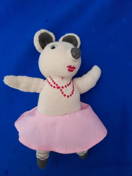 Tančící myš,myška v šatech,hrkací, 