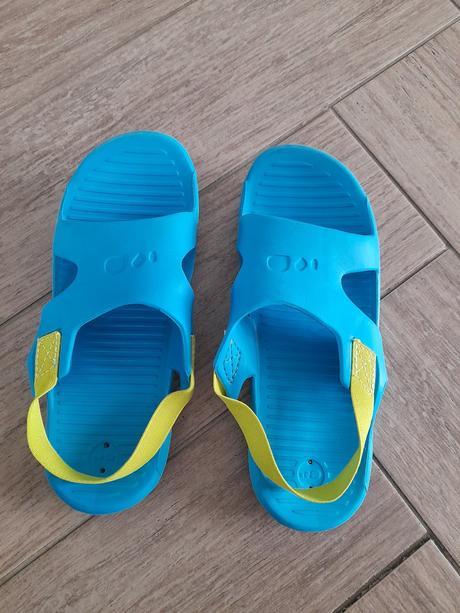 Pantofle s gumou zn. decathlon, vel. 33/34, decathlon,33