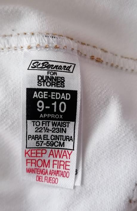 Krátké smetanové džegíny vel 134 - 140, st. bernard,134