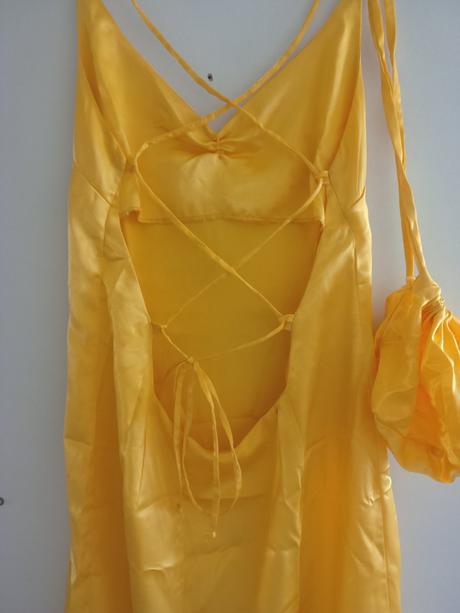 Žluté saténové šaty, xs