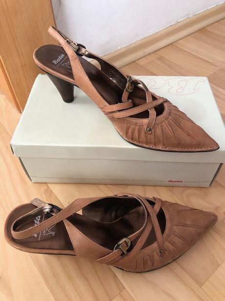 Kožené lodičky zn.baťa, baťa,40