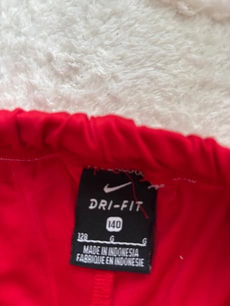Kraťasy funkční- v.7/8 let, nike,128