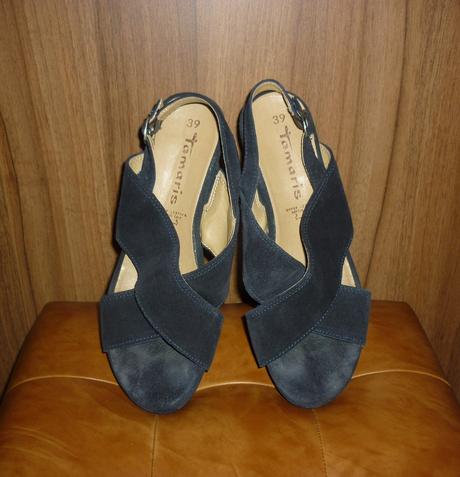 Tmavě modré kožené sandály na klínku tamaris, tamaris,39