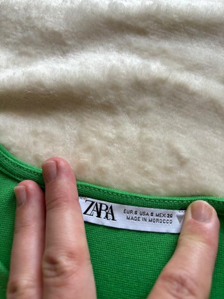 Ob/ krásné zelené šaty zn. zara - v.s, zara,s