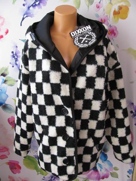 Dámská bunda s kapucí s umělé kožešiny, m