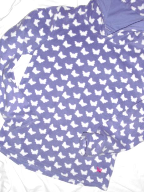 Krásná fialová flís mikina s motýlkama, tu,146