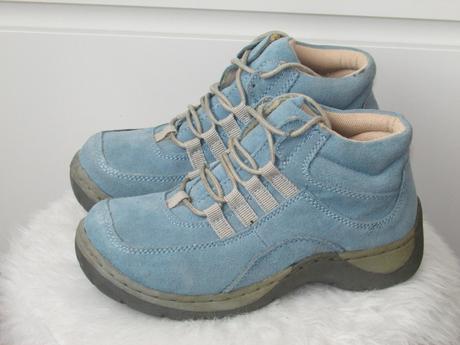 Kotníkové boty, 32