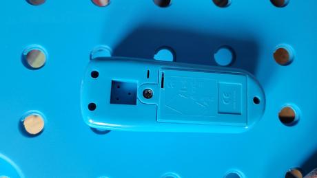 Dětský pracovní stolek a nářadí,