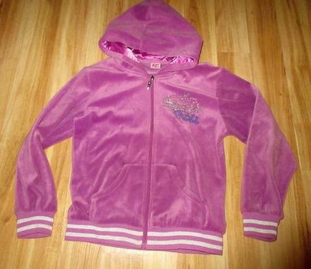 Mikina s kapucí, 158