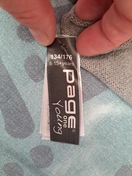 Čepice s flitry, takko,134