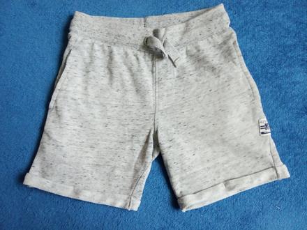 Kraťasy 6-7let, f&f,122