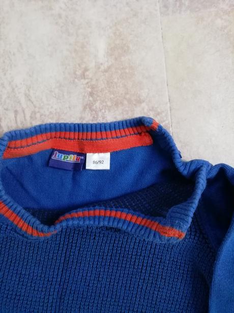 Modrý svetr, lupilu,86