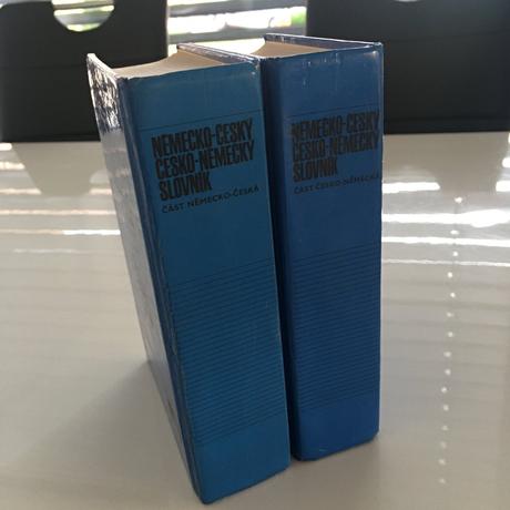 Česko - německý a německo - český slovník, 