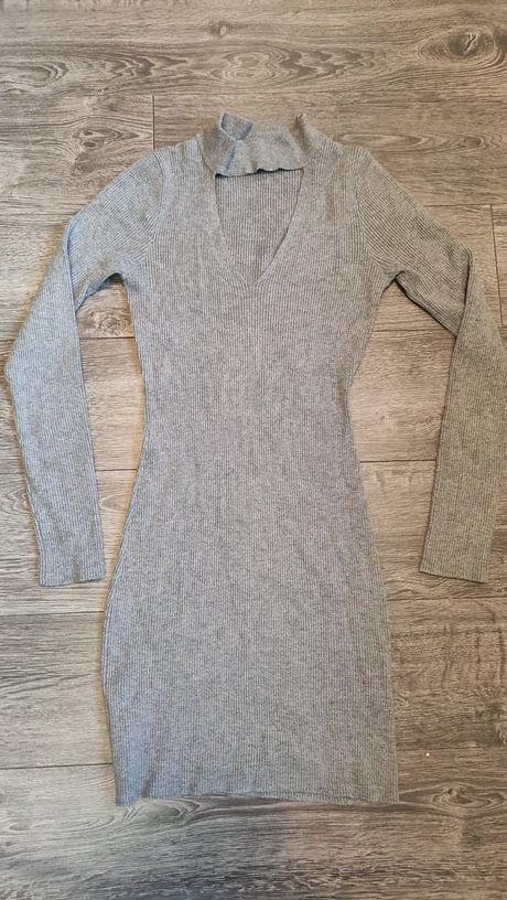 Elastický svetr se zajímavým výstřihem, m