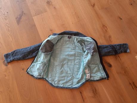 Džínová bunda., 152