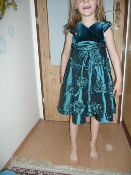 Luxusní šaty vel 98 se spodničkou, 98