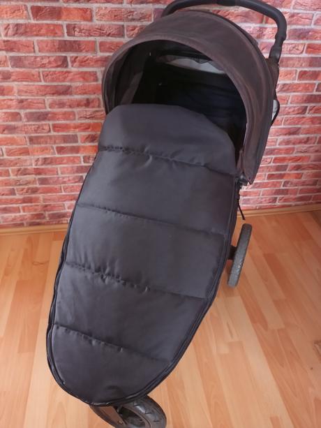 Černý prošivaný zateplený nánožník,