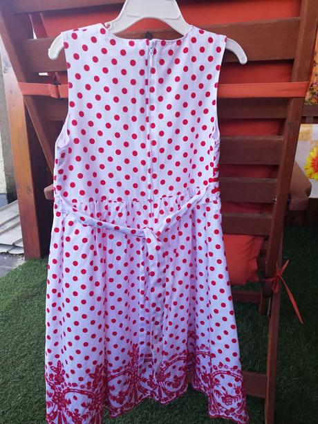 Saty dívčí vel. 122., 122